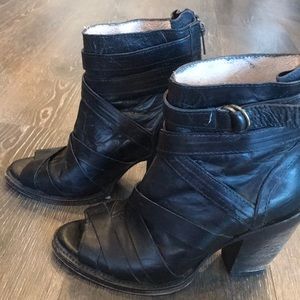 Freebird size 7 booties